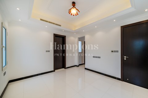 Villa in Arabian Ranches 2, Dubai, UAE 5 bedrooms, 492.38590000 sq.m. № 595875 - photo 5
