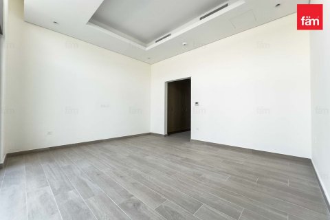 Villa te huur in Dubai, VAE 4 slaapkamers, 570 vr.m., nr 622429 - foto 23