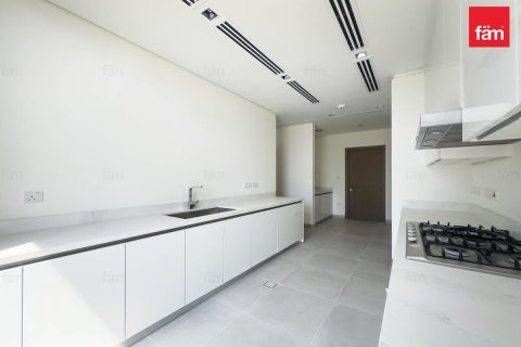 Villa te huur in Dubai, VAE 4 slaapkamers, 570 vr.m., nr 622429 - foto 16