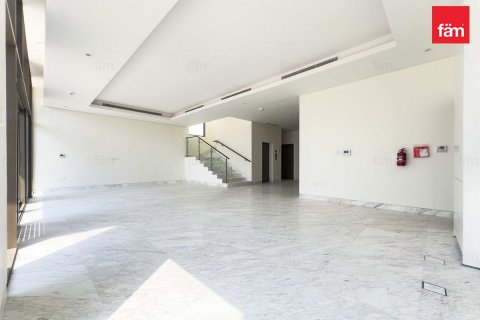 Villa te huur in Dubai, VAE 4 slaapkamers, 570 vr.m., nr 622429 - foto 25