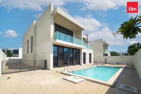 Villa te huur in Dubai, VAE 4 slaapkamers, 570 vr.m., nr 622429 - foto 2