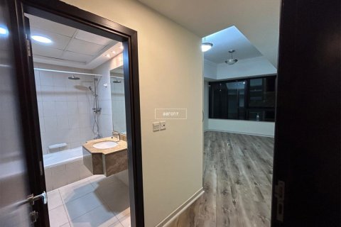 Apartment in Jumeirah Lake Towers, Dubai, UAE 3 bedrooms, 181.6 sq.m. № 624460 - photo 6