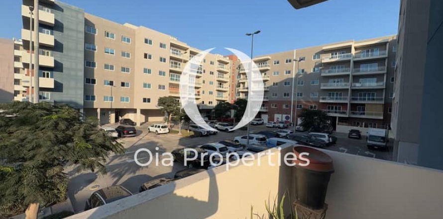 Apartament në Al Reef, Abu Dhabi, Emiratet e Bashkuara Arabe 3 dhoma gjumi, 144 m2. № 628744