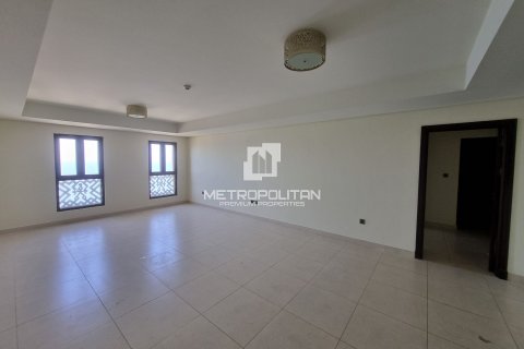 Apartment in Palm Jumeirah, Dubai, UAE 2 bedrooms, 176 sq.m. № 593266 - photo 2