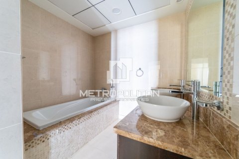 Apartment in Palm Jumeirah, Dubai, UAE 2 bedrooms, 176 sq.m. № 593266 - photo 12