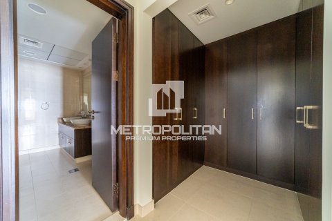 Apartment in Palm Jumeirah, Dubai, UAE 2 bedrooms, 176 sq.m. № 593266 - photo 11