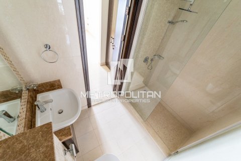 Apartment in Palm Jumeirah, Dubai, UAE 2 bedrooms, 176 sq.m. № 593266 - photo 17