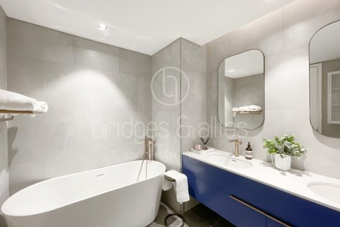 Apartment in Dubai, UAE 2 bedrooms, 131.9 sq.m. № 624545 - photo 16