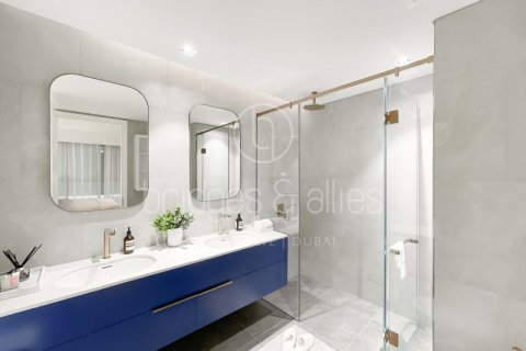 Apartment in Dubai, UAE 2 bedrooms, 131.9 sq.m. № 624545 - photo 15