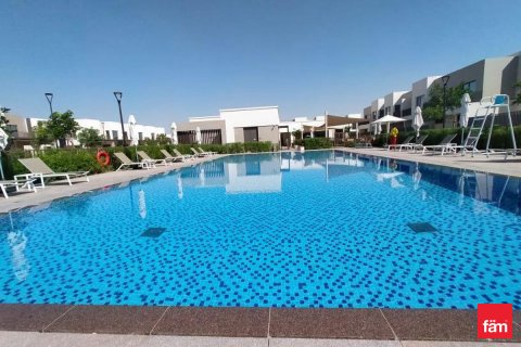Řadový dům v Dubai, SAE 3 ložnice, 141 m² Č.: 632995 - fotografie 11