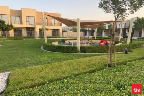 Řadový dům v Dubai, SAE 3 ložnice, 141 m² Č.: 632995 - fotografie 14