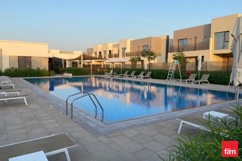 Řadový dům v Dubai, SAE 3 ložnice, 141 m² Č.: 632995 - fotografie 10