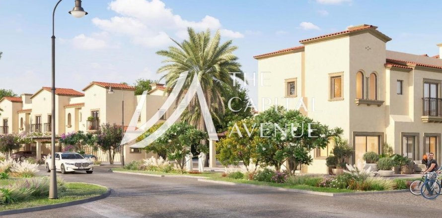 Townhouse in Khalifa City, Abu Dhabi, UAE 2 bedrooms, 125 sq.m. № 604744