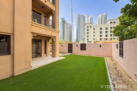 Old Town, Dubai, UAE의 임대용 아파트 침실 1개, 90.3제곱미터 번호 624630 - 사진 1
