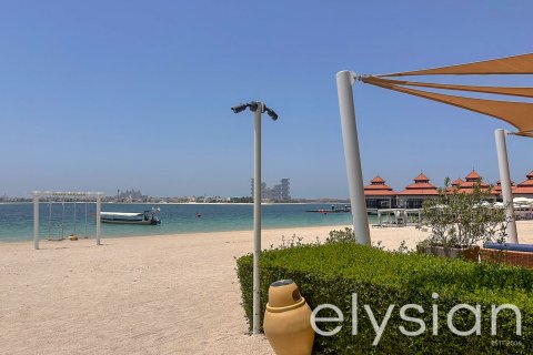 Apartment in Palm Jumeirah, Dubai, UAE 1 room, 48 sq.m. № 586091 - photo 12
