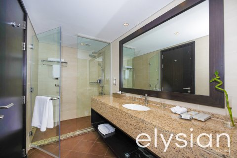 Apartment in Palm Jumeirah, Dubai, UAE 1 room, 48 sq.m. № 586091 - photo 9
