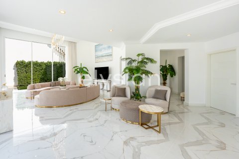 Vilë në Palm Jumeirah, Dubai, Emiratet e Bashkuara Arabe 4 dhoma gjumi, 622 m2. № 586095 - Foto 9