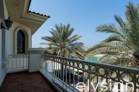 Vila u gradu Palm Jumeirah, Dubai, UAE 4 spavaće sobe, 689 m2 Br. 586094 - Slika 27