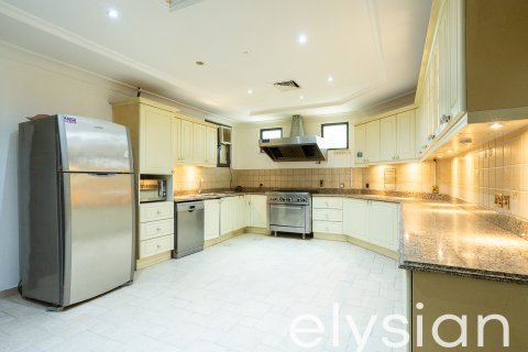 Vila u gradu Palm Jumeirah, Dubai, UAE 4 spavaće sobe, 689 m2 Br. 586094 - Slika 21