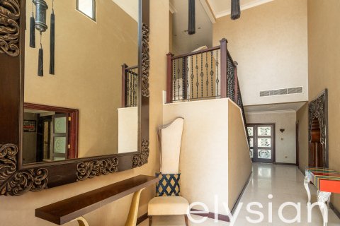 Vila u gradu Palm Jumeirah, Dubai, UAE 4 spavaće sobe, 689 m2 Br. 586094 - Slika 19