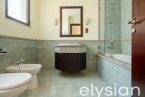 Vila u gradu Palm Jumeirah, Dubai, UAE 4 spavaće sobe, 689 m2 Br. 586094 - Slika 25