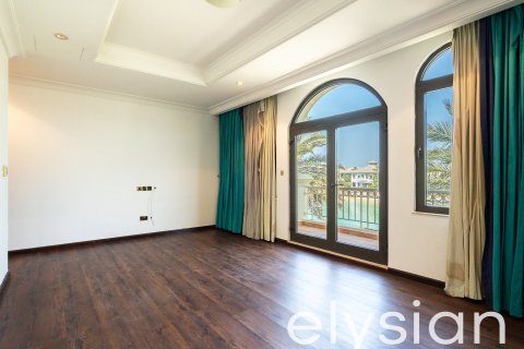 Vila u gradu Palm Jumeirah, Dubai, UAE 4 spavaće sobe, 689 m2 Br. 586094 - Slika 8