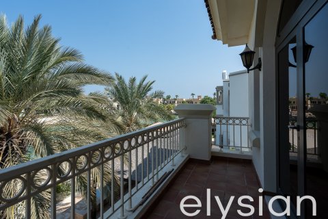 Vila u gradu Palm Jumeirah, Dubai, UAE 4 spavaće sobe, 689 m2 Br. 586094 - Slika 28