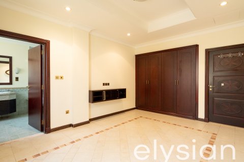 Vila u gradu Palm Jumeirah, Dubai, UAE 4 spavaće sobe, 689 m2 Br. 586094 - Slika 6