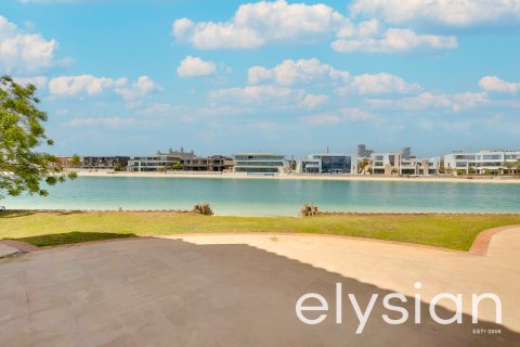 Villa in Palm Jumeirah, Dubai, UAE 5 bedrooms, 650 sq.m. № 586109 - photo 4