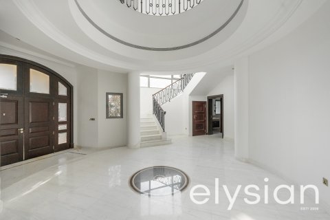 Villa in Palm Jumeirah, Dubai, UAE 5 bedrooms, 650 sq.m. № 586109 - photo 9