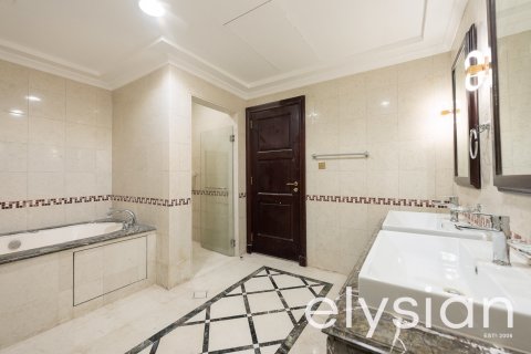 Villa in Palm Jumeirah, Dubai, UAE 5 bedrooms, 650 sq.m. № 586109 - photo 15