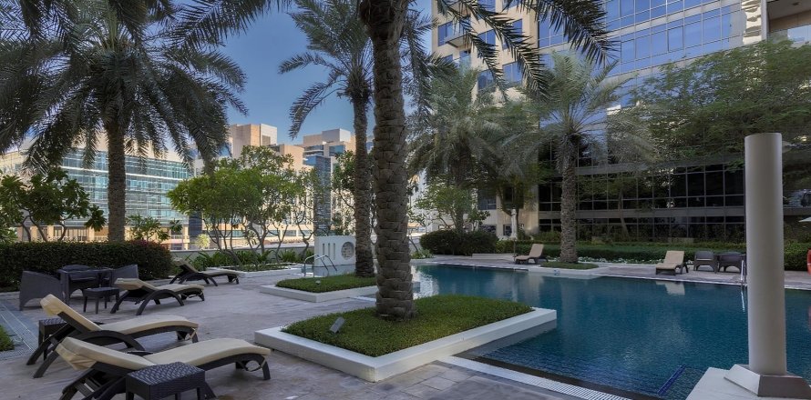 Apartment in SOUTH RIDGE in Downtown Dubai (Downtown Burj Dubai), UAE 3 bedrooms, 326 sq.m. № 572475