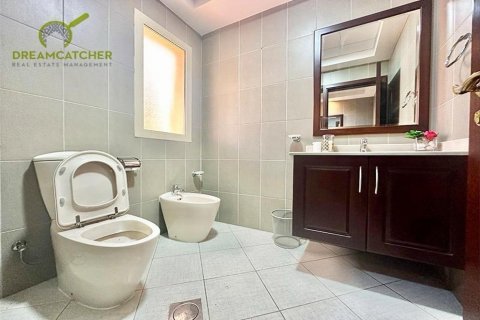 Villa in Al Hamra Village, Ras Al Khaimah, UAE 5 bedrooms, 982.5 sq.m. № 588401 - photo 19