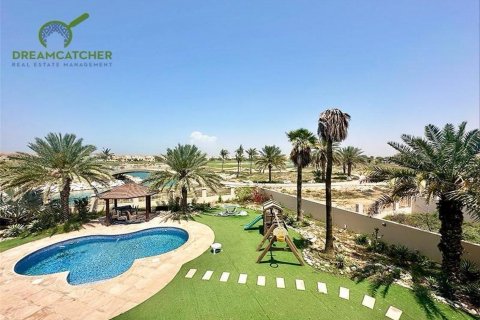 Villa in Al Hamra Village, Ras Al Khaimah, UAE 5 bedrooms, 982.5 sq.m. № 588401 - photo 3