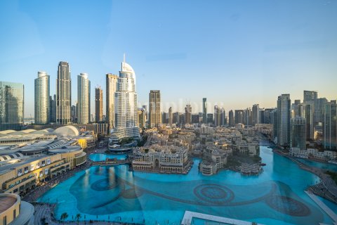 Apartment in Burj Khalifa, Dubai, UAE 1 bedroom, 76.73787800 sq.m. № 583778 - photo 2