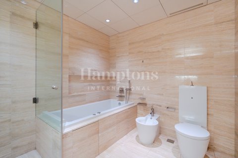 Apartment in Burj Khalifa, Dubai, UAE 1 bedroom, 76.73787800 sq.m. № 583778 - photo 12