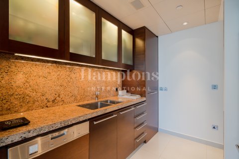 Apartment in Burj Khalifa, Dubai, UAE 1 bedroom, 76.73787800 sq.m. № 583778 - photo 14