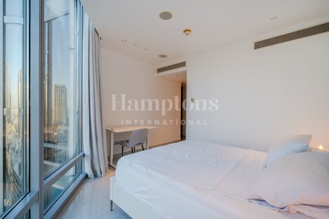 Apartment in Burj Khalifa, Dubai, UAE 1 bedroom, 76.73787800 sq.m. № 583778 - photo 1