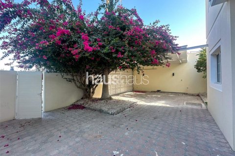 Vilë në Al Barsha, Dubai, Emiratet e Bashkuara Arabe 4 dhoma gjumi, 324 m2. № 627023 - Foto 30