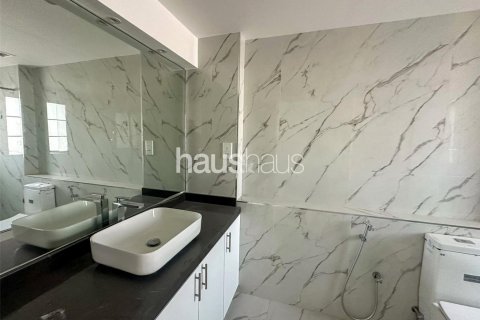 Vilë në Al Barsha, Dubai, Emiratet e Bashkuara Arabe 4 dhoma gjumi, 324 m2. № 627023 - Foto 24