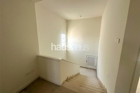 Vilë në Al Barsha, Dubai, Emiratet e Bashkuara Arabe 4 dhoma gjumi, 324 m2. № 627023 - Foto 16