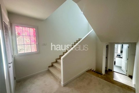 Vilë në Al Barsha, Dubai, Emiratet e Bashkuara Arabe 4 dhoma gjumi, 324 m2. № 627023 - Foto 10