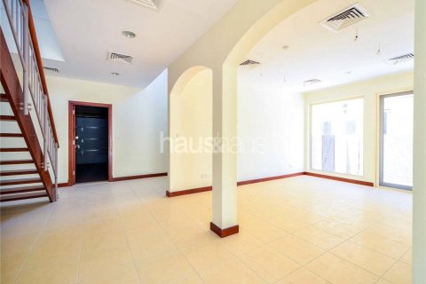 Villa til leie i Arabian Ranches, Dubai, Emiratene 3 soverom, 299 kvm Nr. 627020 - Foto 2