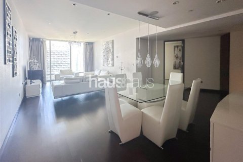 Apartamento en alquiler en Downtown Dubai (Downtown Burj Dubai), Dubai, EAU 1 dormitorio, 128 m2 № 627022 - foto 1