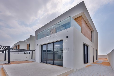 Vila di Saadiyat Island, Abu Dhabi, UAE 4 bilik tidur, 686 meter persegi № 615788 - foto 1