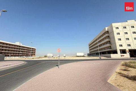 Land in Dubai, UAE 1715.3 sq.m. № 582762 - photo 20