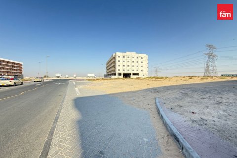 Land in Dubai, UAE 1715.3 sq.m. № 582762 - photo 23