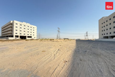 Land in Dubai, UAE 1715.3 sq.m. № 582762 - photo 4