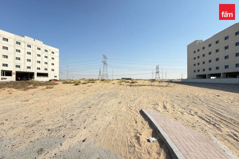 Land in Dubai, UAE 1715.3 sq.m. № 582762 - photo 8