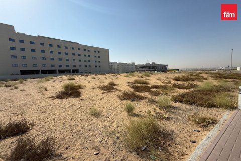 Land in Dubai, UAE 1715.3 sq.m. № 582762 - photo 5